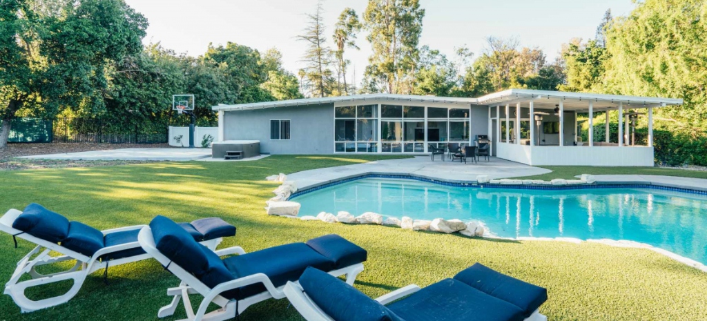 Journey Hillside Tarzana Private Detox Center in Los Angeles Luxury Facility for Drug and Alcohol Detox